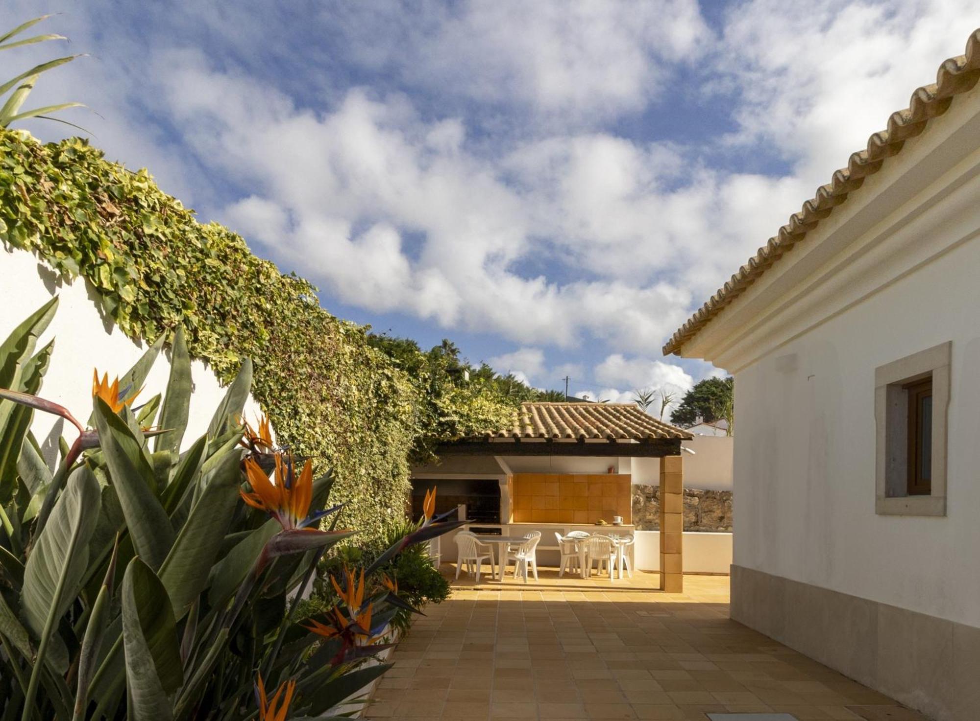 Colares Beach House, Pool Child Friendly Экстерьер фото